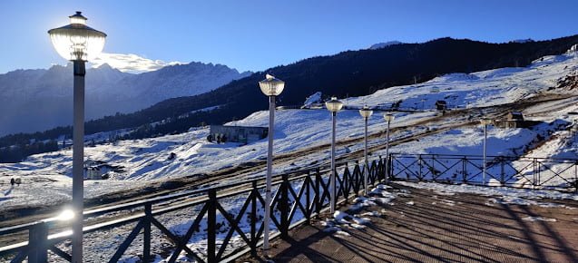 Auli snow view